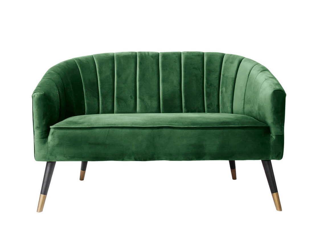 Udlejning / leje af sofa i grøn velour. Elegant 2-personers loungesofa udlejes. Lejepris pr. dag kr. 1.495,-